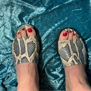 Ron White snake skin slip on Sandals. Size 7. Comes with storage bag.